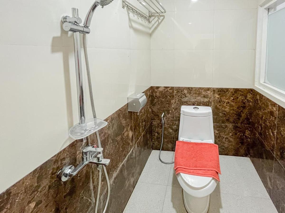 Sakura Guest House By The Lavana Batu  Bagian luar foto